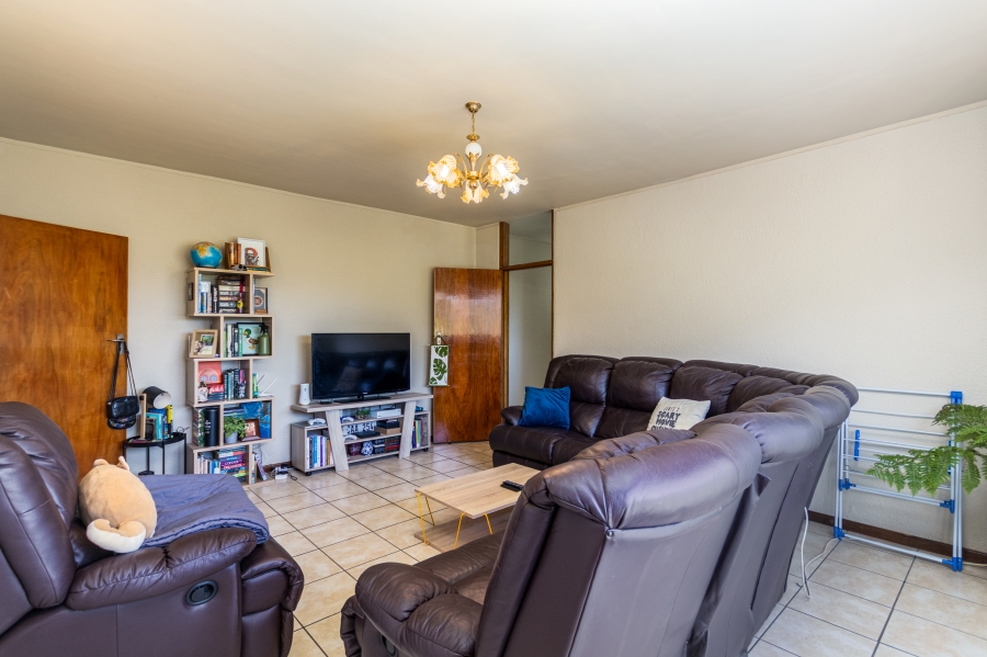 2 Bedroom Property for Sale in Wynberg Upper Western Cape